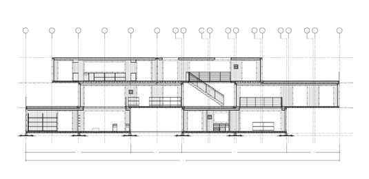 商业集装箱建筑：彪马城典型纵剖面图